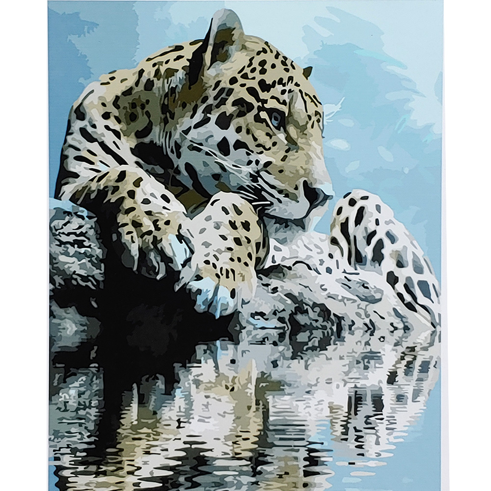 Картина за номерами Strateg ПРЕМІУМ Мрійливий леопард з лаком та рівнем розміром 40х50 см (SY6904)